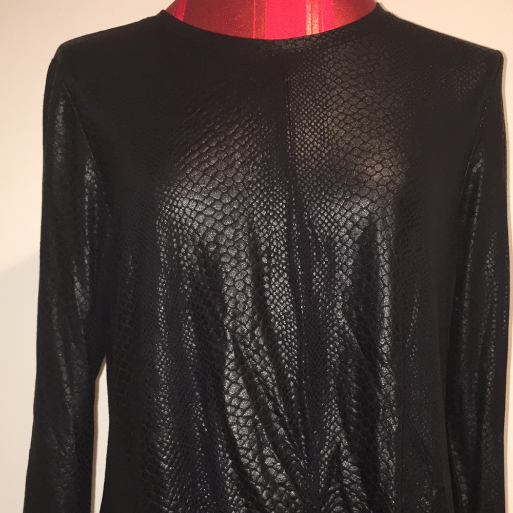 INC International Concepts Black Alligator Print Top. - Picture 5 of 6